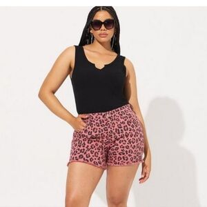 Torrid 5" Boyfriend Vintage Stretch High-Rise Short Dusty Leopard size 20